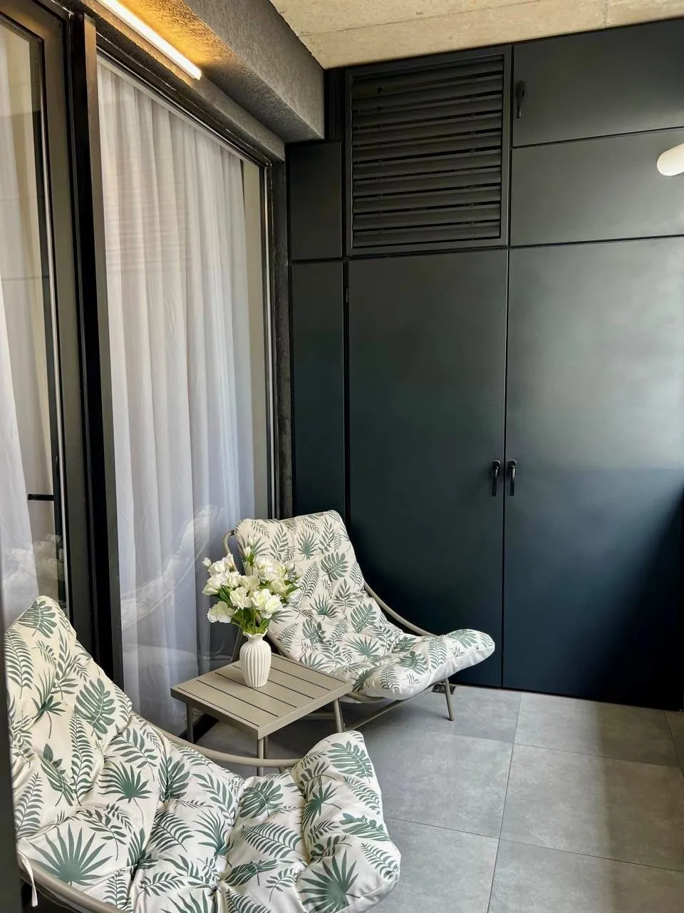 Квартира 50 м² с ремонтом на Абусеридзе 4