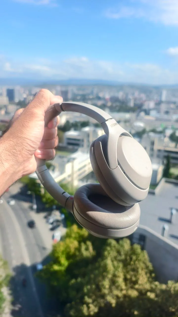 Наушники Sony WH-1000XM4 с полным комплектом 3