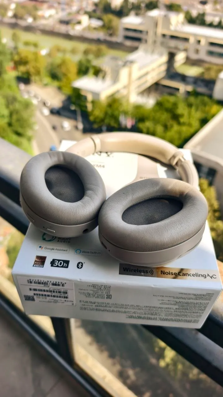 Наушники Sony WH-1000XM4 с полным комплектом 2