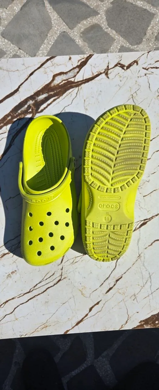 Кроксы Crocs Classic Clog салатового цвета 2