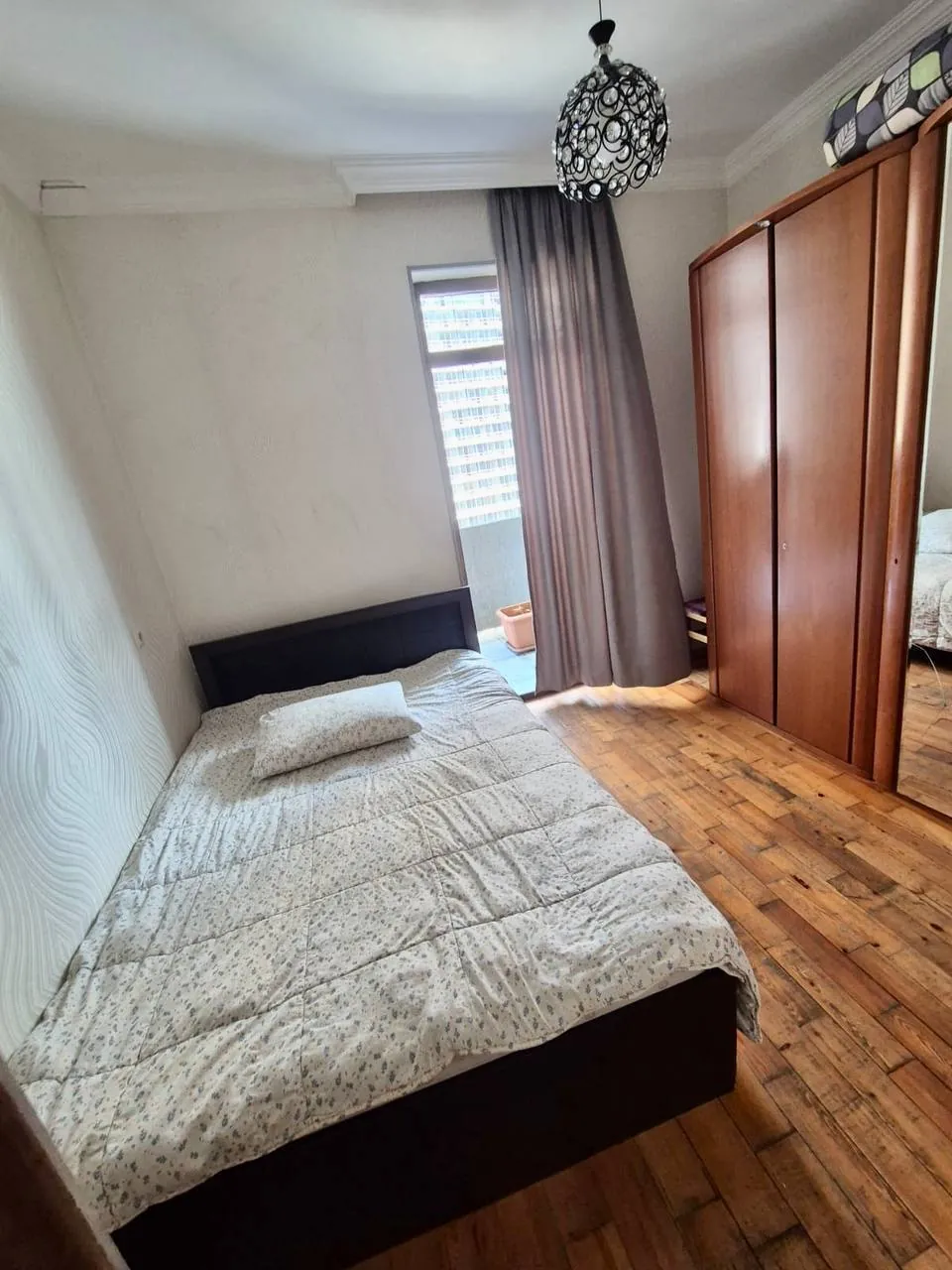 Квартира 90 м² с 3 спальнями 4