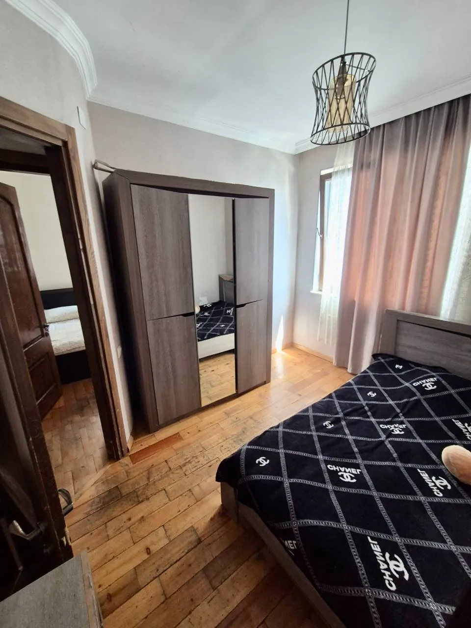 Квартира 90 м² с 3 спальнями 3