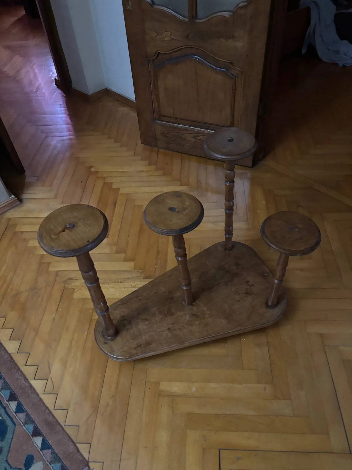 Подставка для комнатных цветов 1