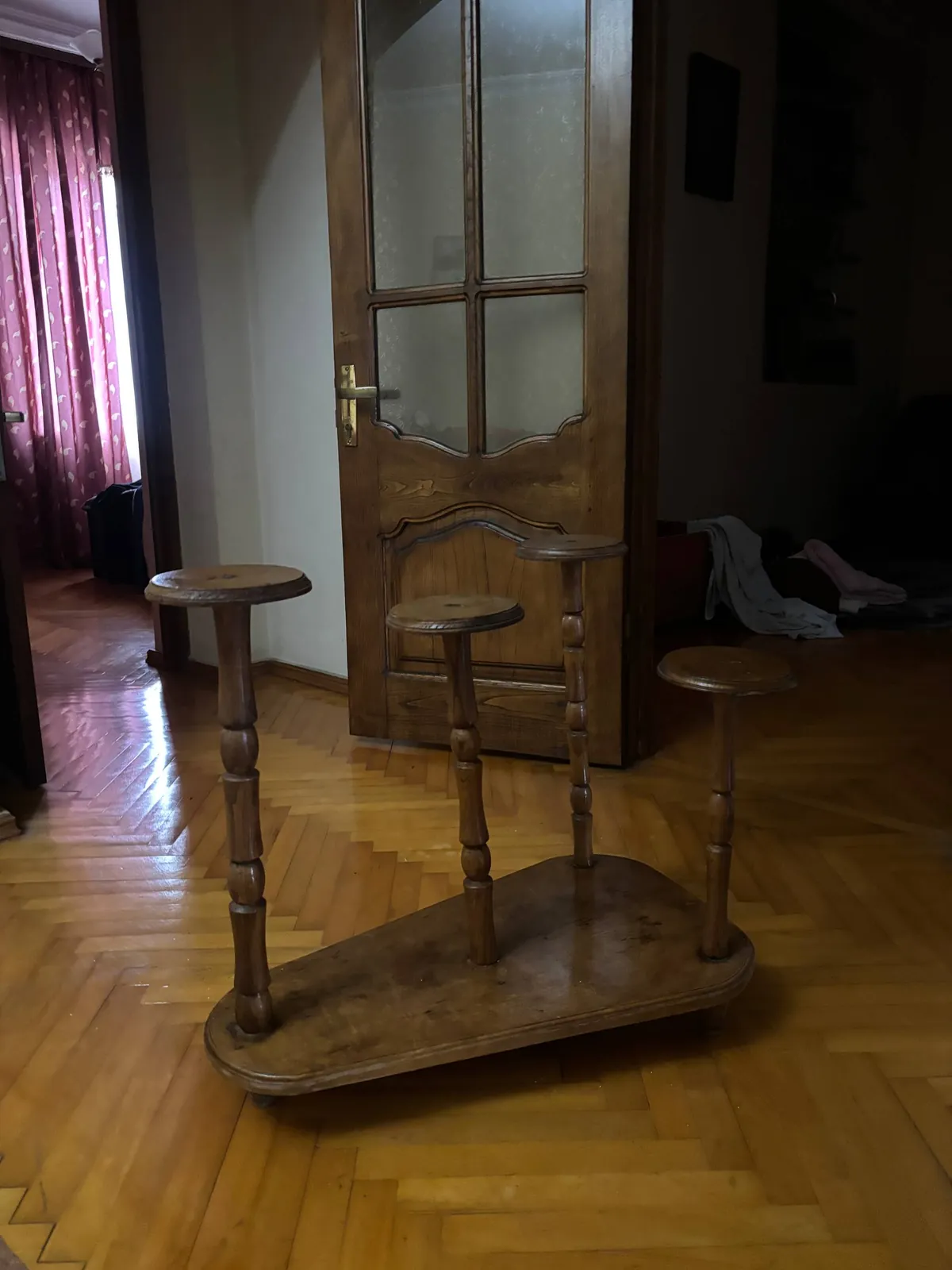 Подставка для комнатных цветов 2