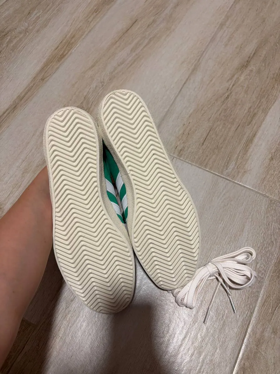 Кроссовки Adidas женские, размер US 8 2