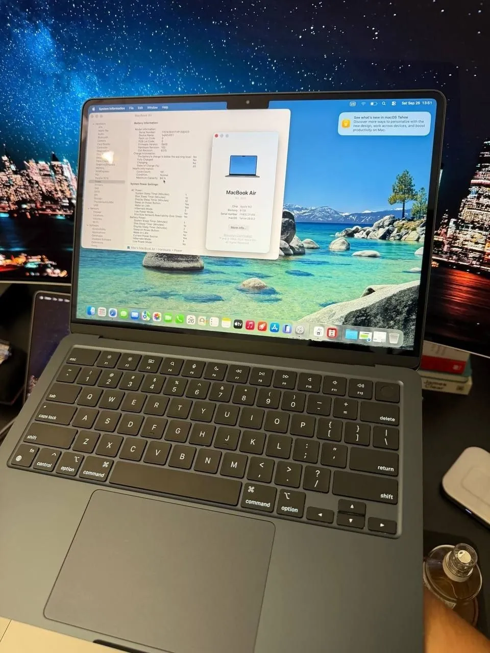 MacBook Air M2 8/256 ГБ у метро Руставели 2