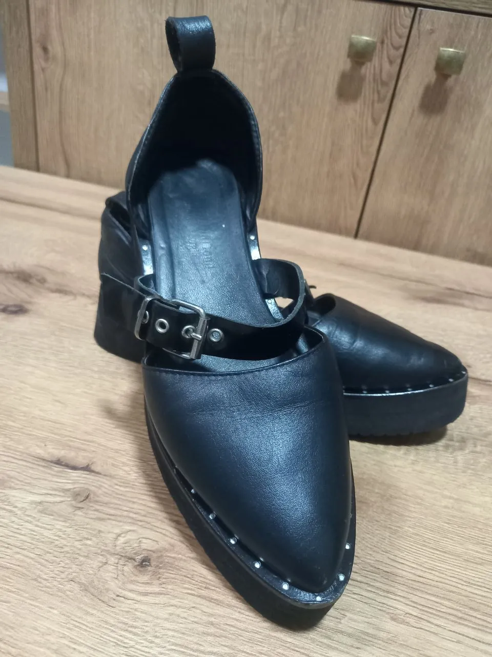Лот женской обуви и куртка Zara 4