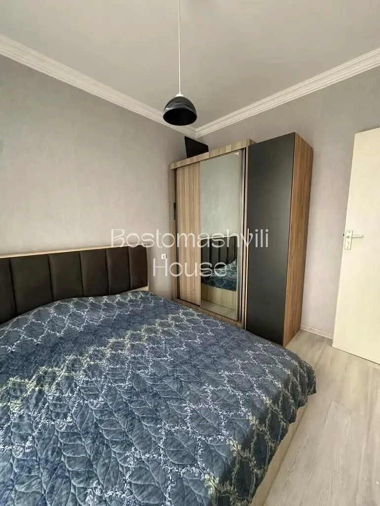 Квартира 55 м² с балконом в Надзаладеви 8
