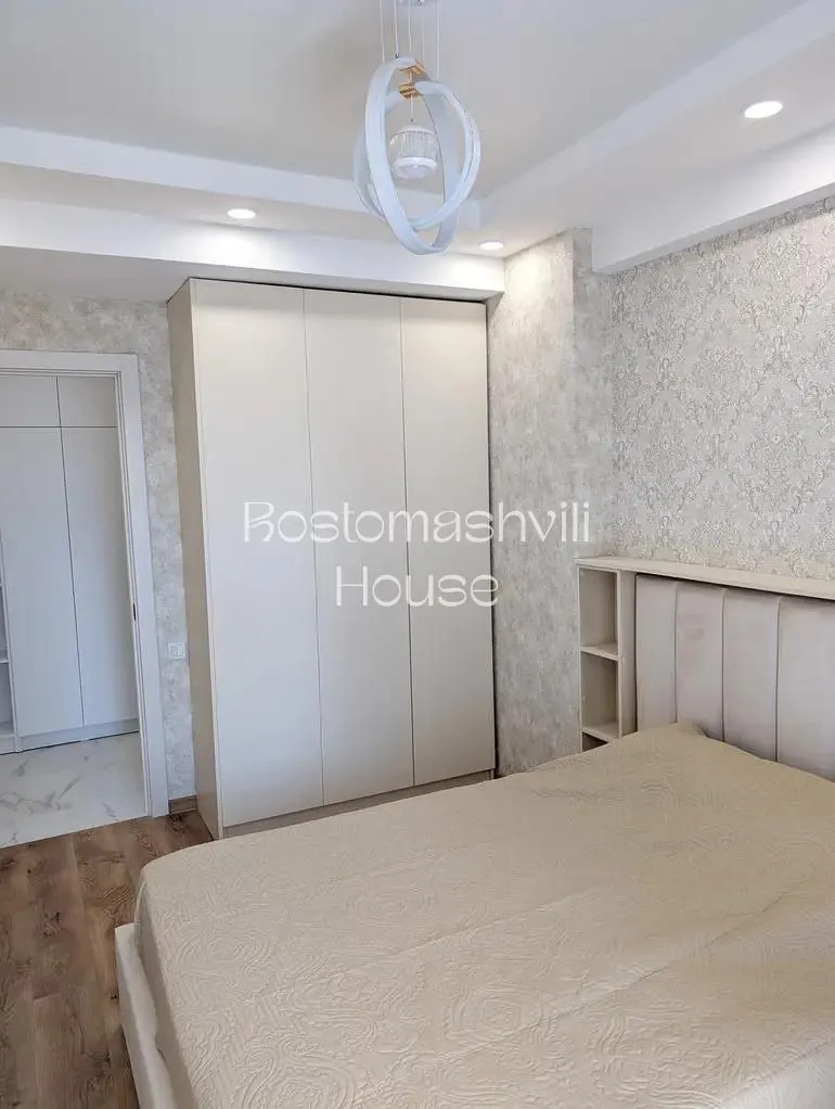 Квартира 77 м² с посудомойкой в Исани 7