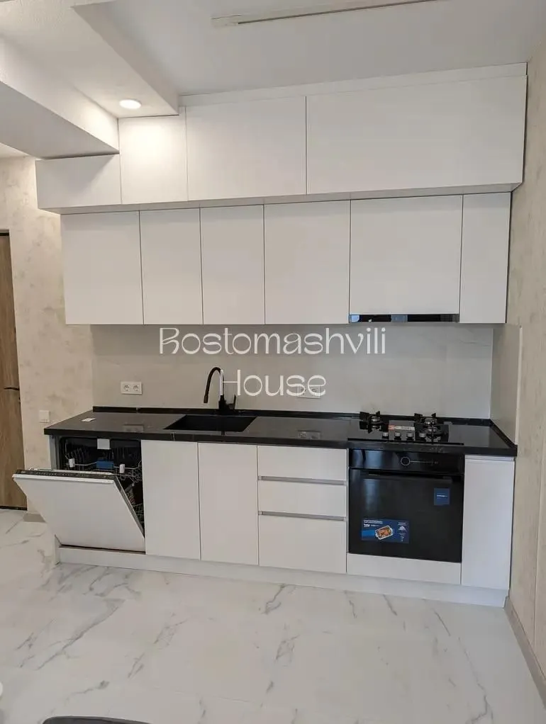 Квартира 77 м² с посудомойкой в Исани 3