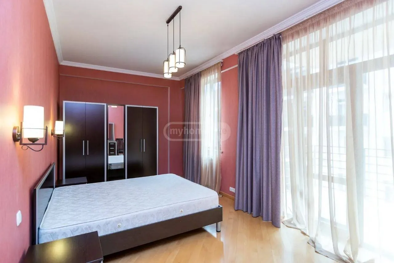 Квартира 120 м² с 3 комнатами в Сабуртало 4
