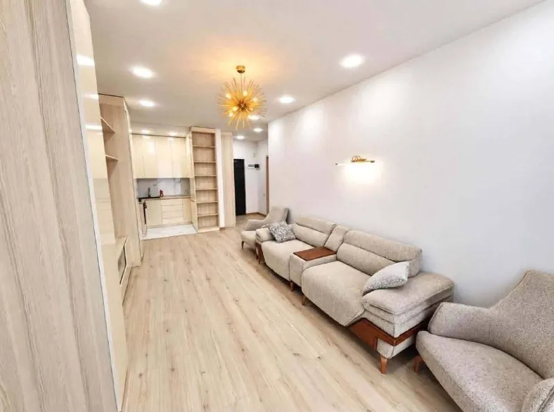 Квартира 55 м² с ремонтом у Парка 6 Мая 2
