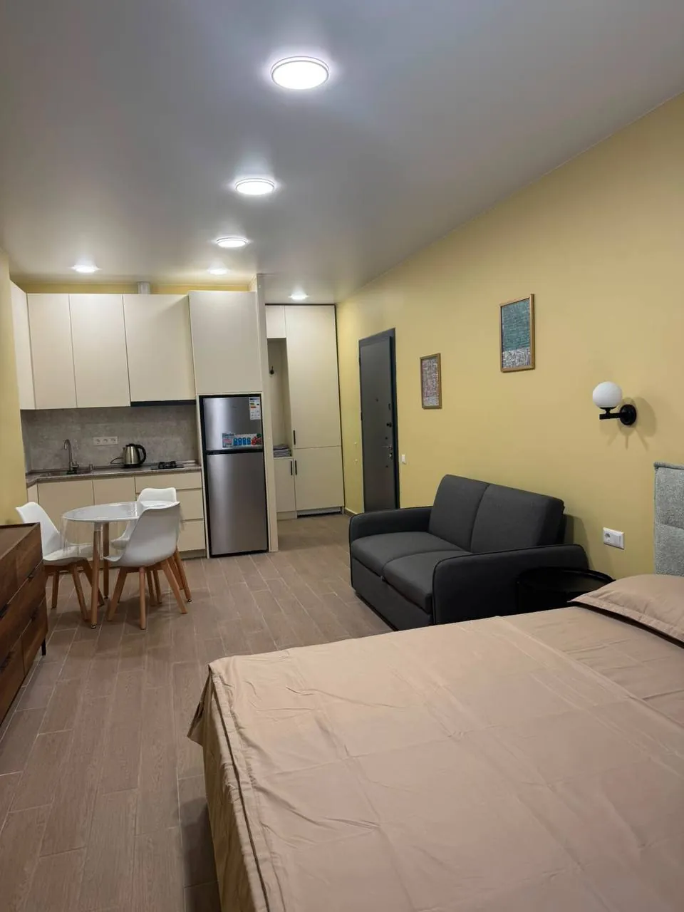 Квартира-студия 38 м² с кондиционером в Батуми 2