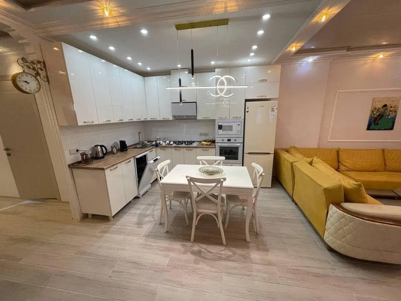 Квартира 80 м² с гардеробной на Инасаридзе 5