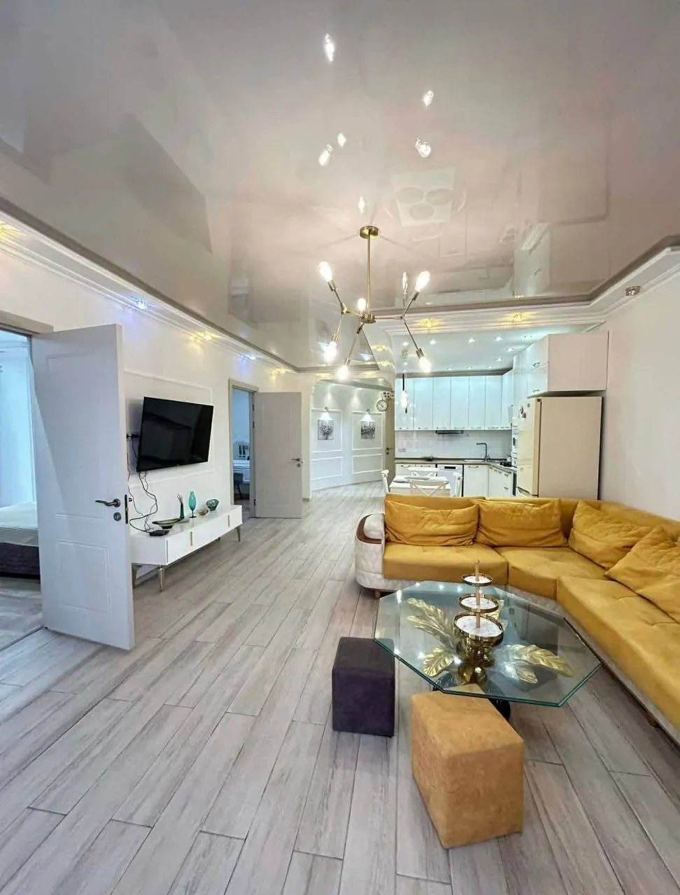 Квартира 80 м² с гардеробной на Инасаридзе 2