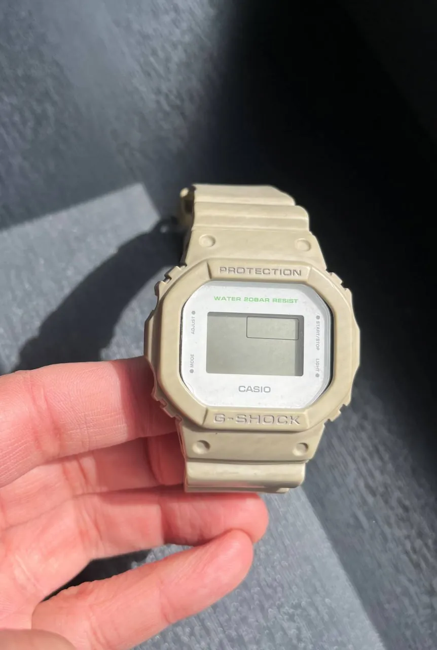 Часы Casio G-Shock DW-5600M 1