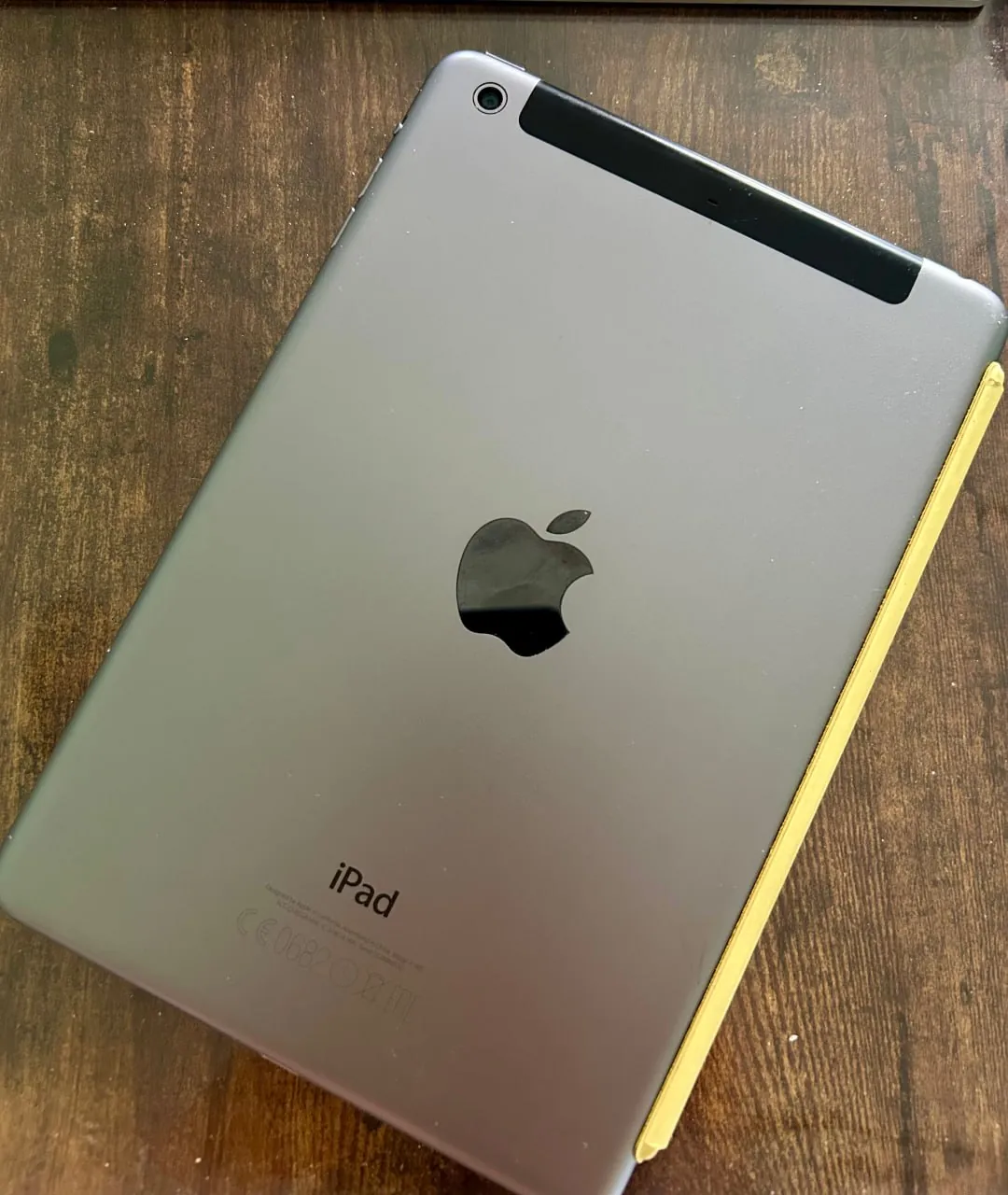 PlayStation 4, iPad mini 2 и кабели Apple 3