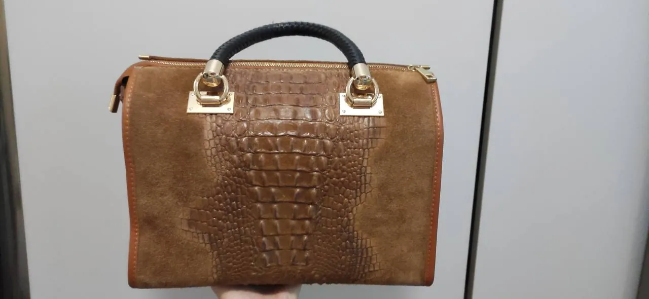 Женские сумки из кожи и замши 1