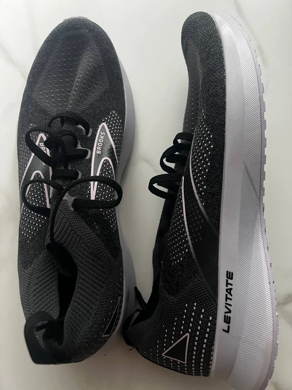 Кроссовки Brooks Levitate StealthFit 5 новые 3