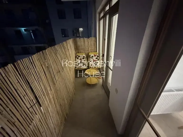 Квартира 80 м² с балконом в Ваке 10