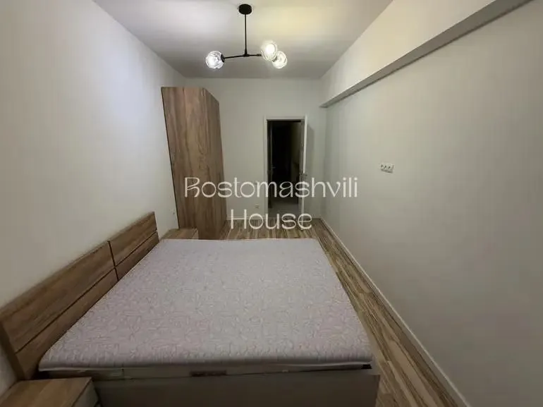 Квартира 80 м² с балконом в Ваке 5