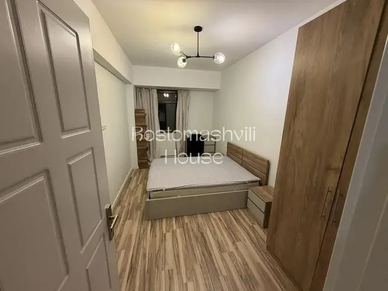Квартира 80 м² с балконом в Ваке 4