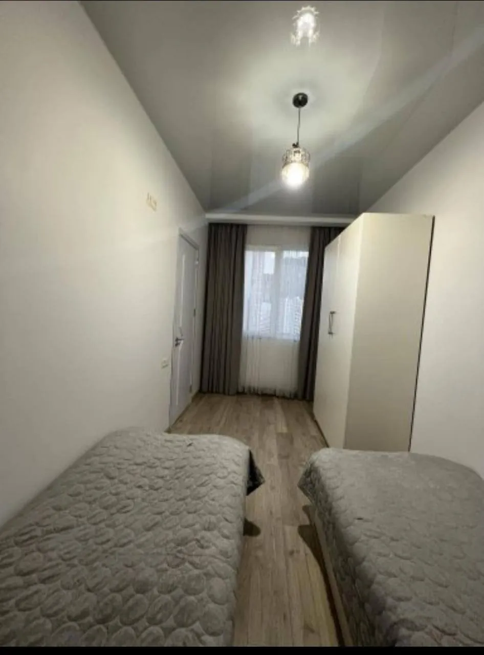 Квартира 75 м² с 2 балконами в Батуми 4