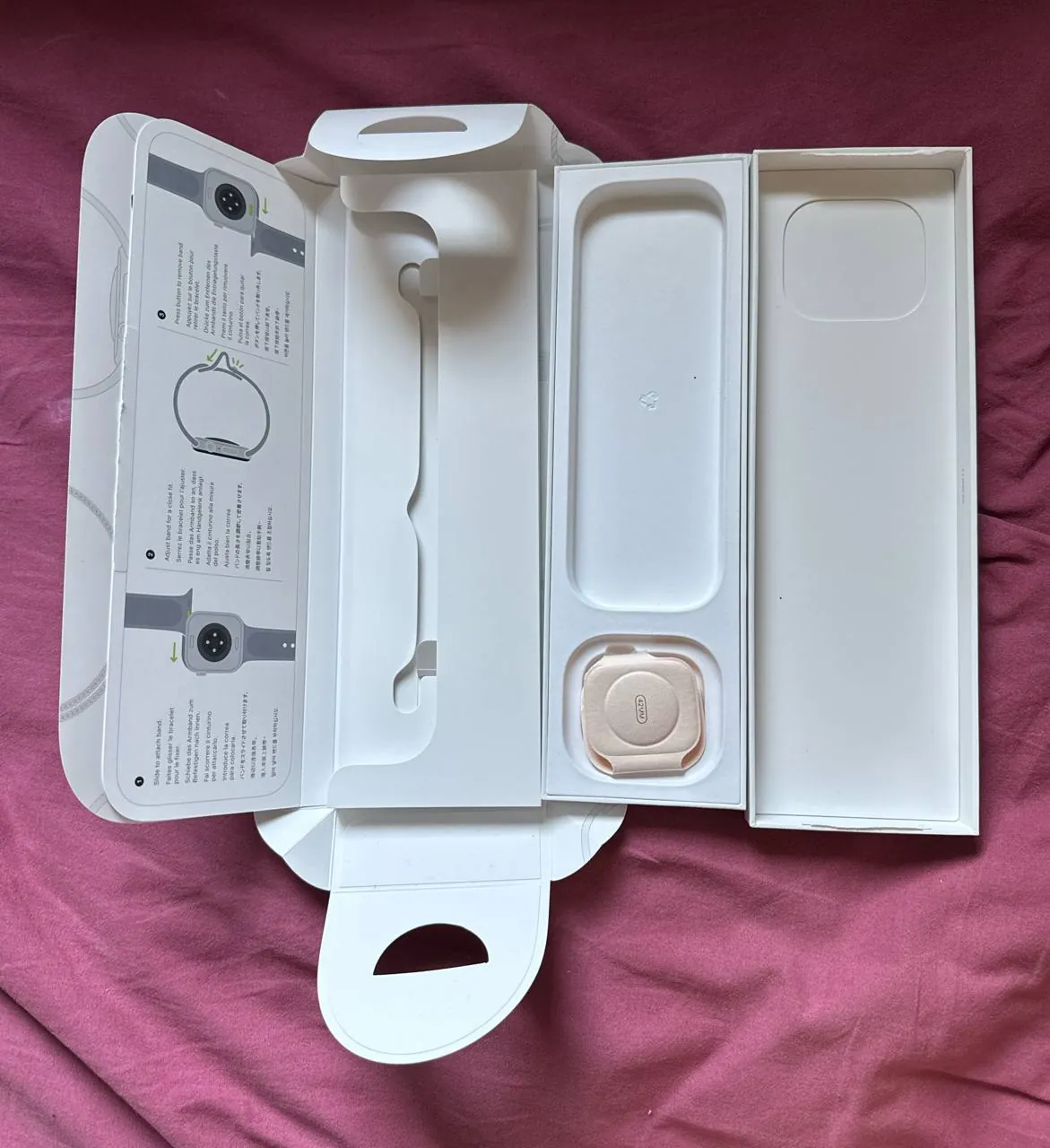 Коробки от iPhone 15 Pro Max и Apple Watch 1