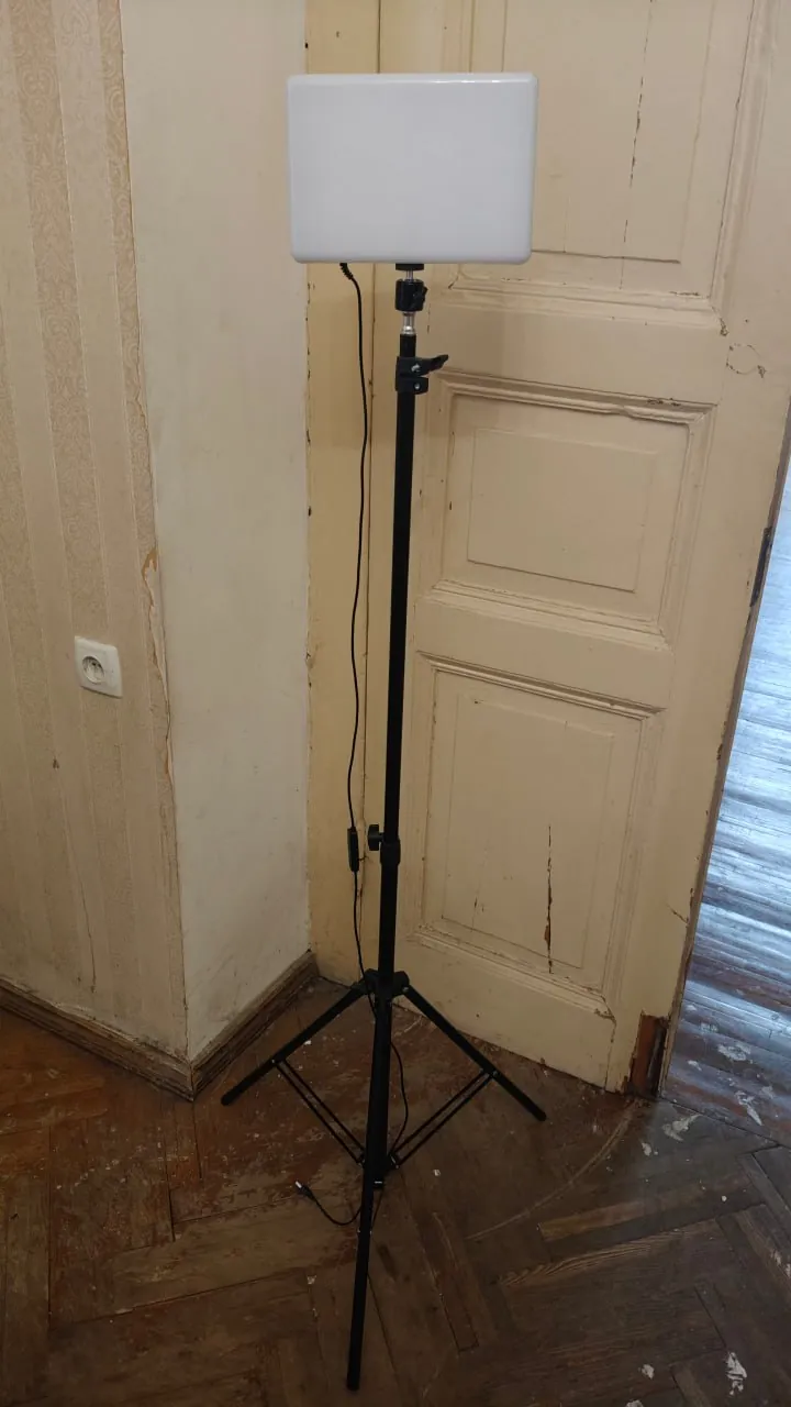 LED-лампа для фотосъёмки PL-26 со штативом 1