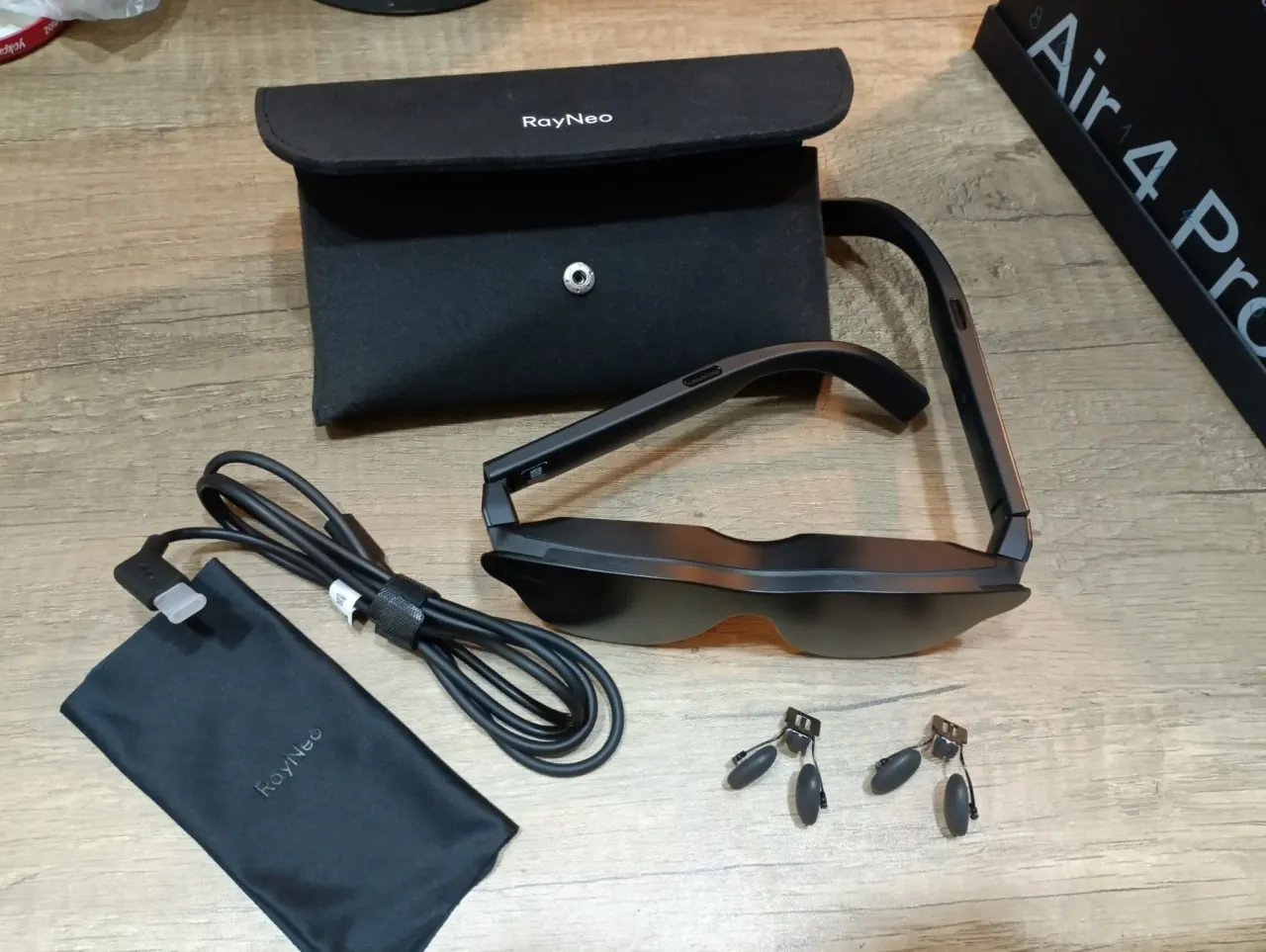 AR-очки RayNeo Air 4 Pro с комплектом 1
