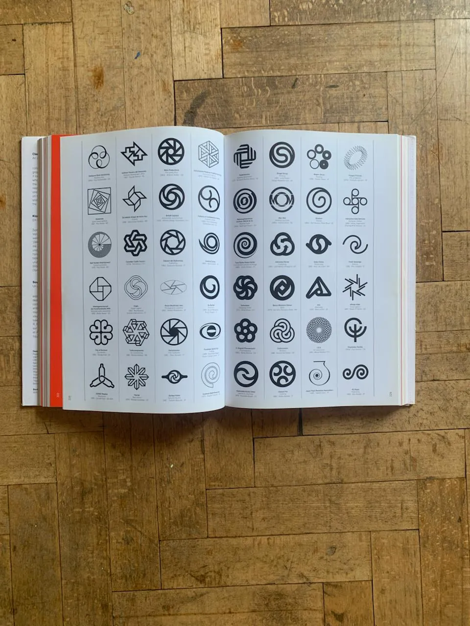 Книга Logo Modernism о логотипах 4