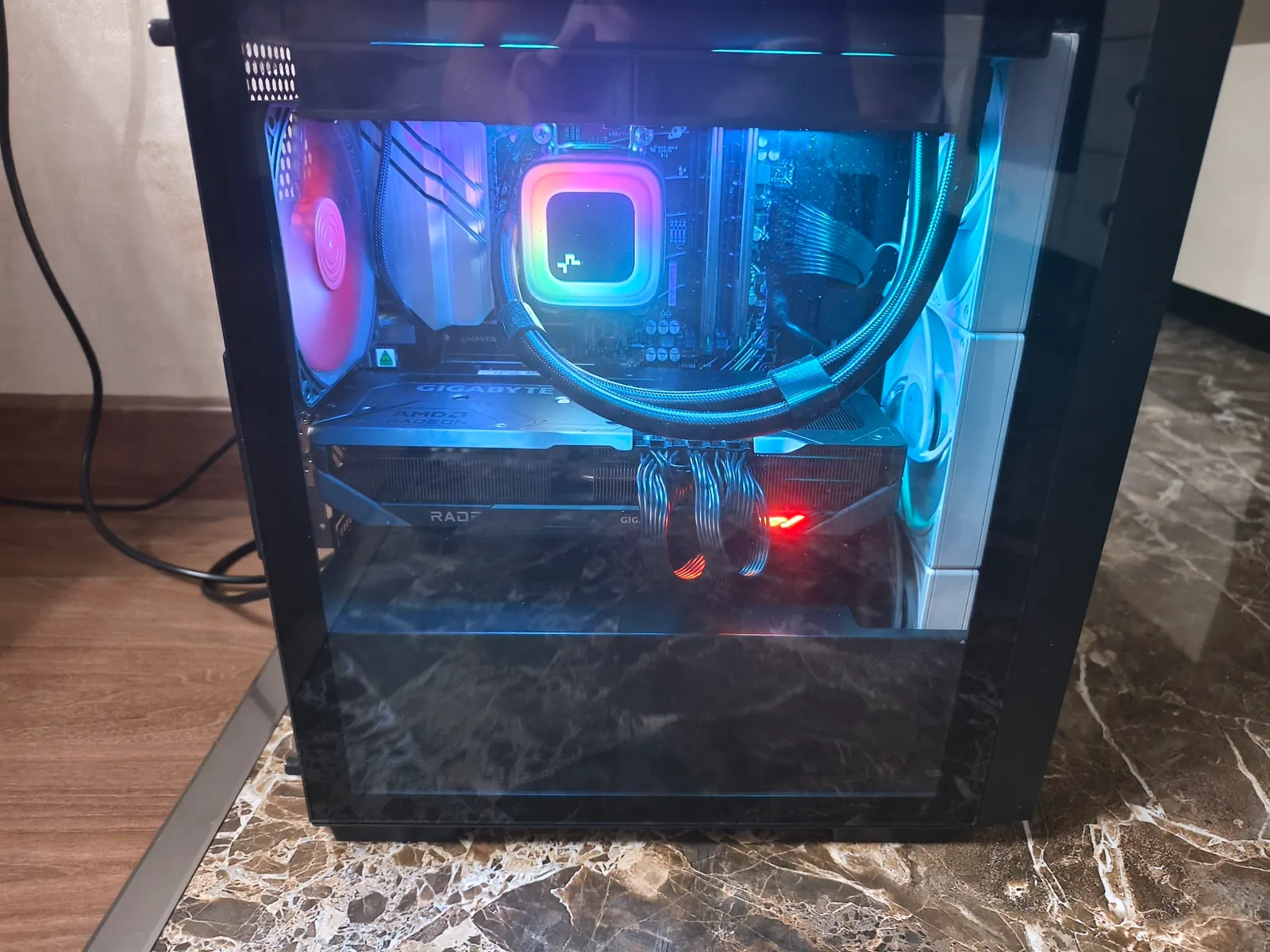 Игровой ПК Ryzen 7 7800X3D и RX 9070 XT 2