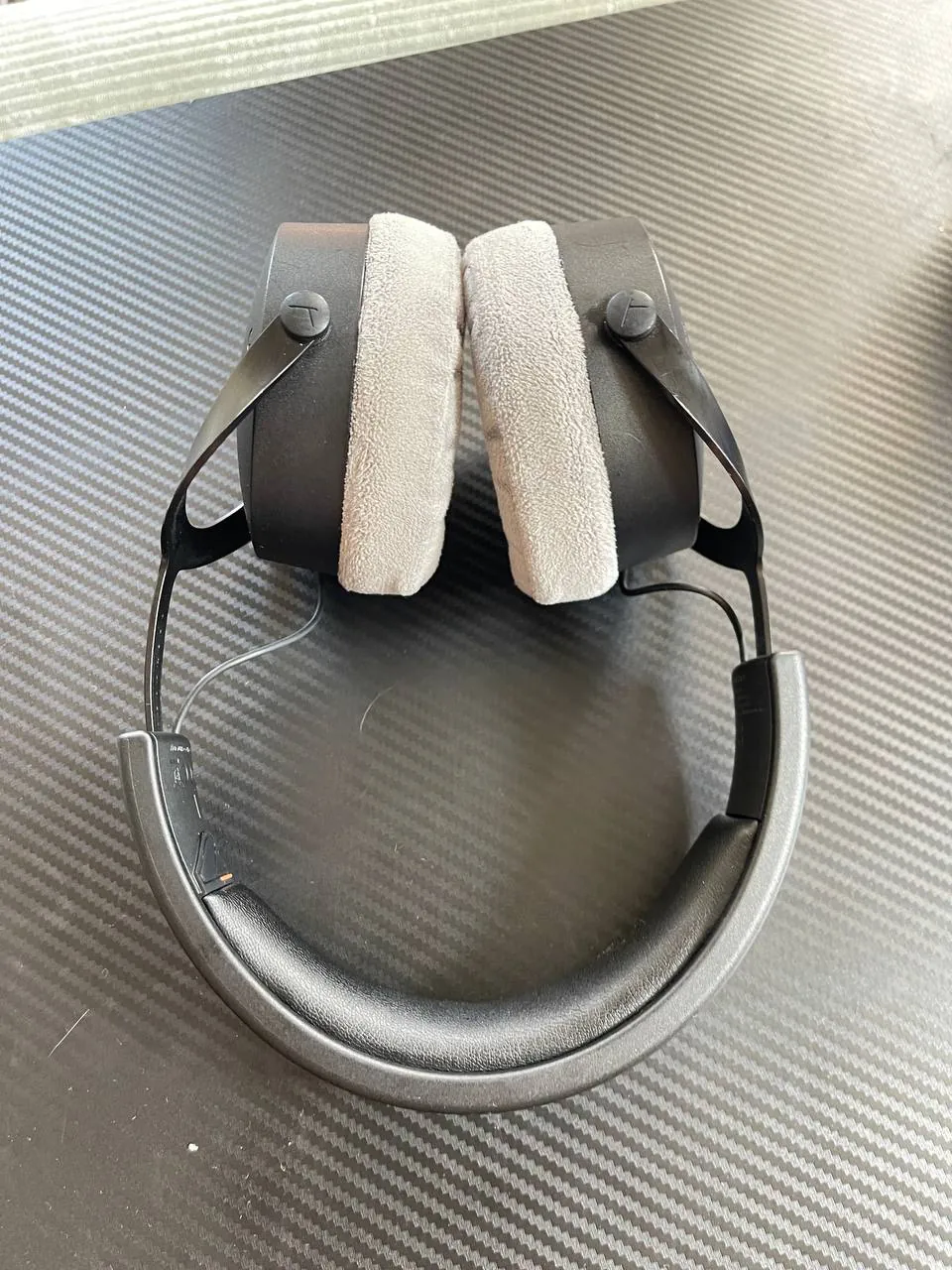 Студийные наушники Beyerdynamic DT 700 PRO X 3