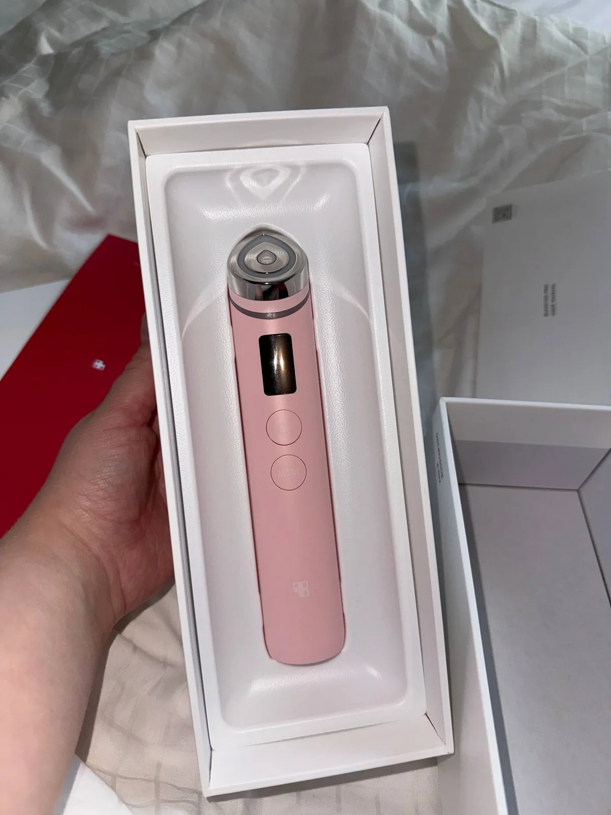Аппарат Medicube Booster Pro 6 in 1 1