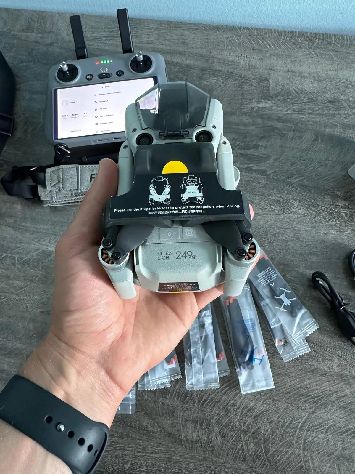 DJI Mini 4 Pro Fly More Combo 3