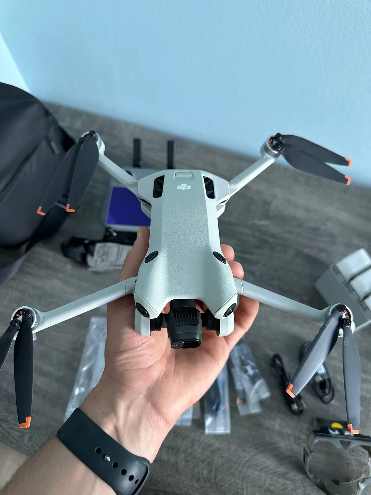 DJI Mini 4 Pro Fly More Combo 1