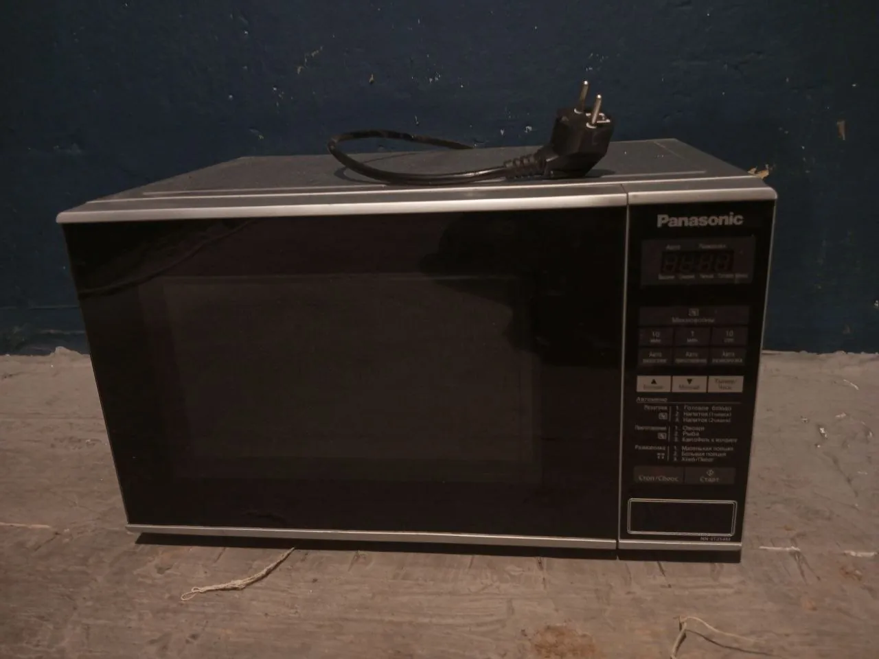 Микроволновка Panasonic NN-ST254M 1