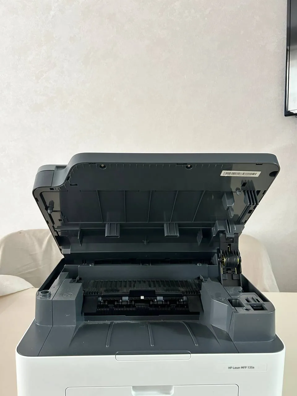 МФУ HP LaserJet MFP 135a 3