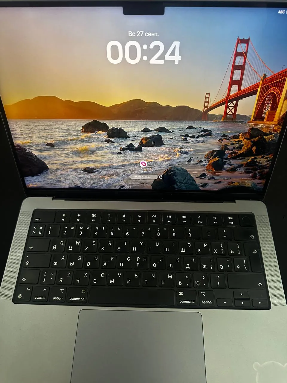 Ноутбук MacBook Pro 14 M1 2021 года 2