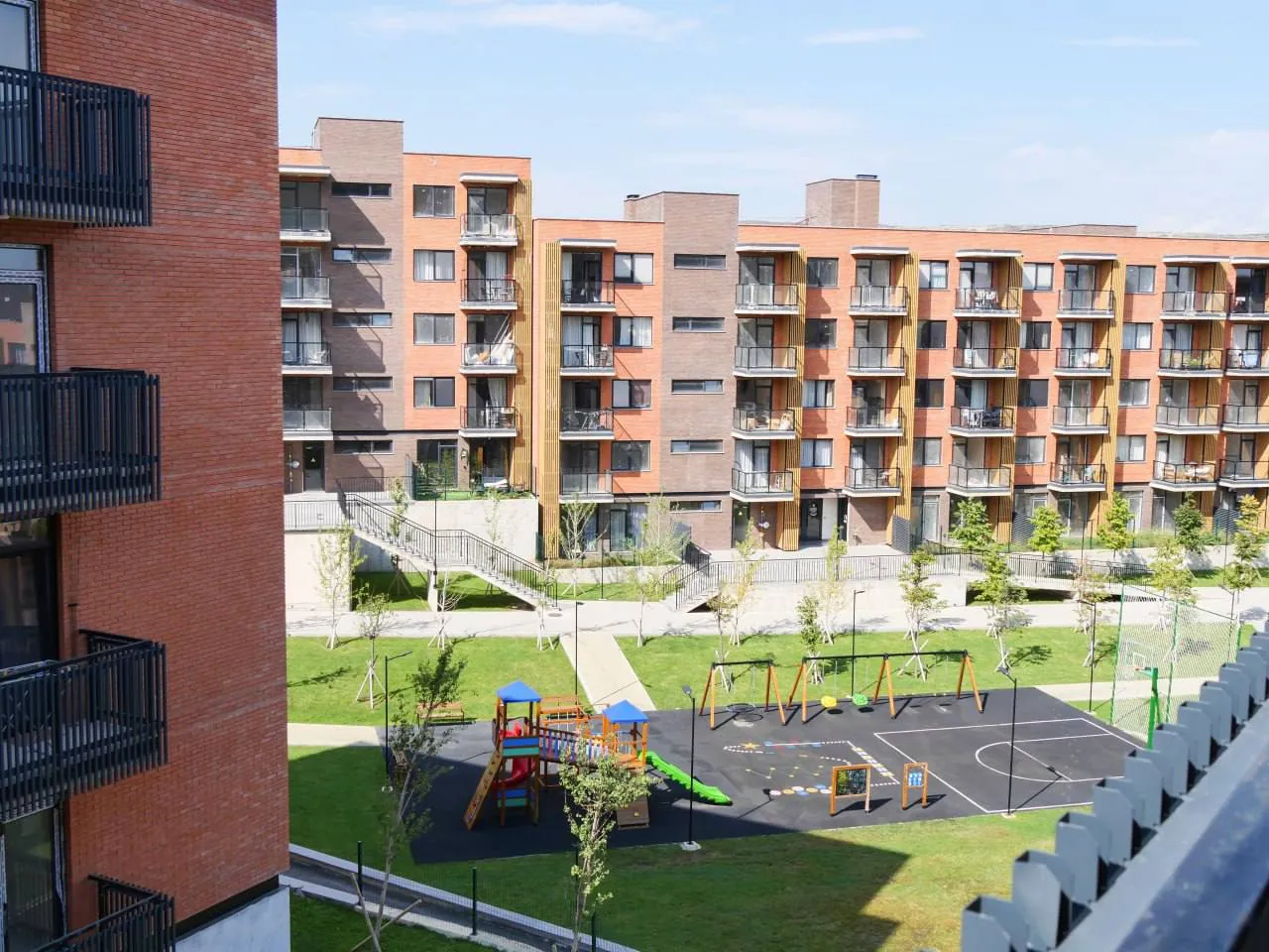 Квартира 113 м² с 3 балконами в Сабуртало 6
