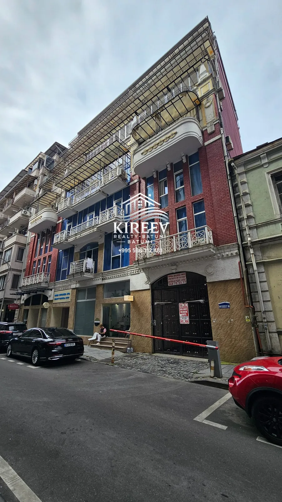 Квартира 43 м² в Старом городе Батуми 10