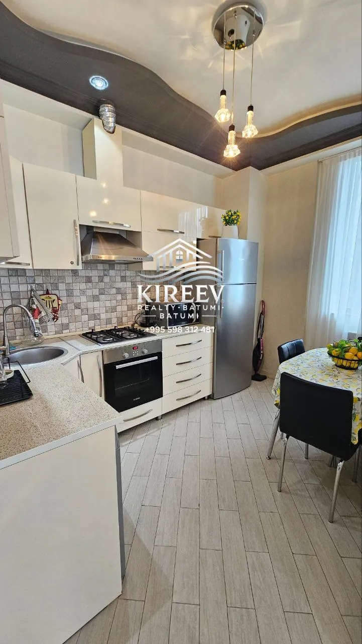 Квартира 50 м² на Химшиашвили в Батуми 2