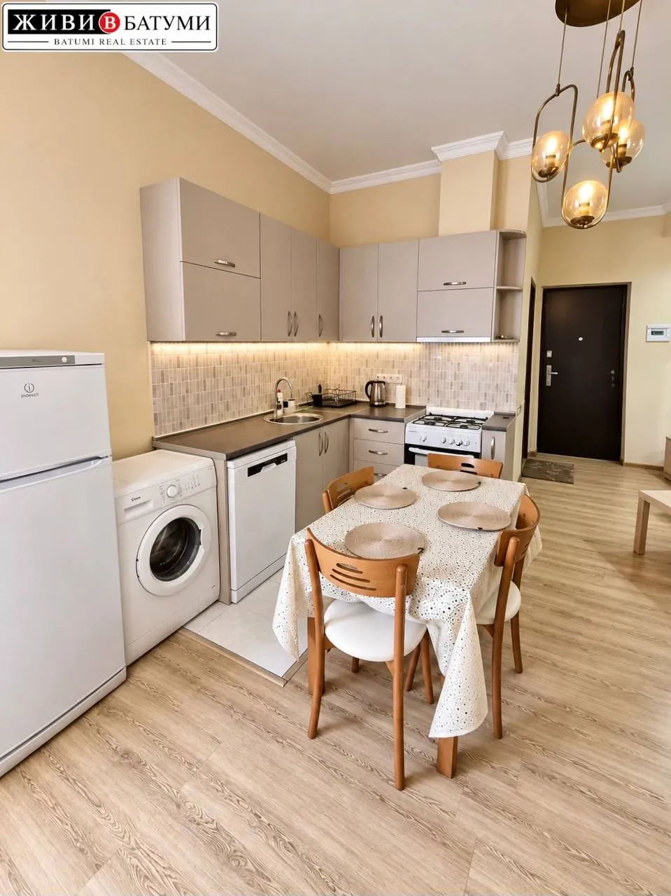 Квартира 65 м² с террасой в Старом Батуми 2
