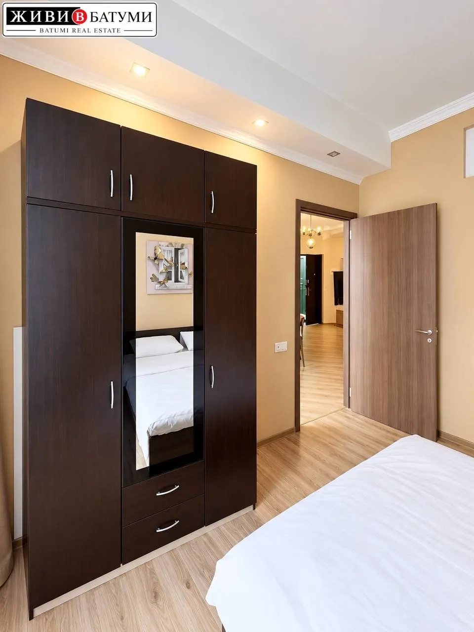 Квартира 65 м² с террасой в Старом Батуми 4