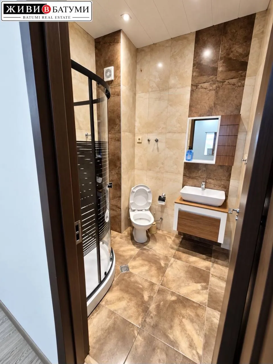 Квартира 65 м² с террасой в Старом Батуми 6
