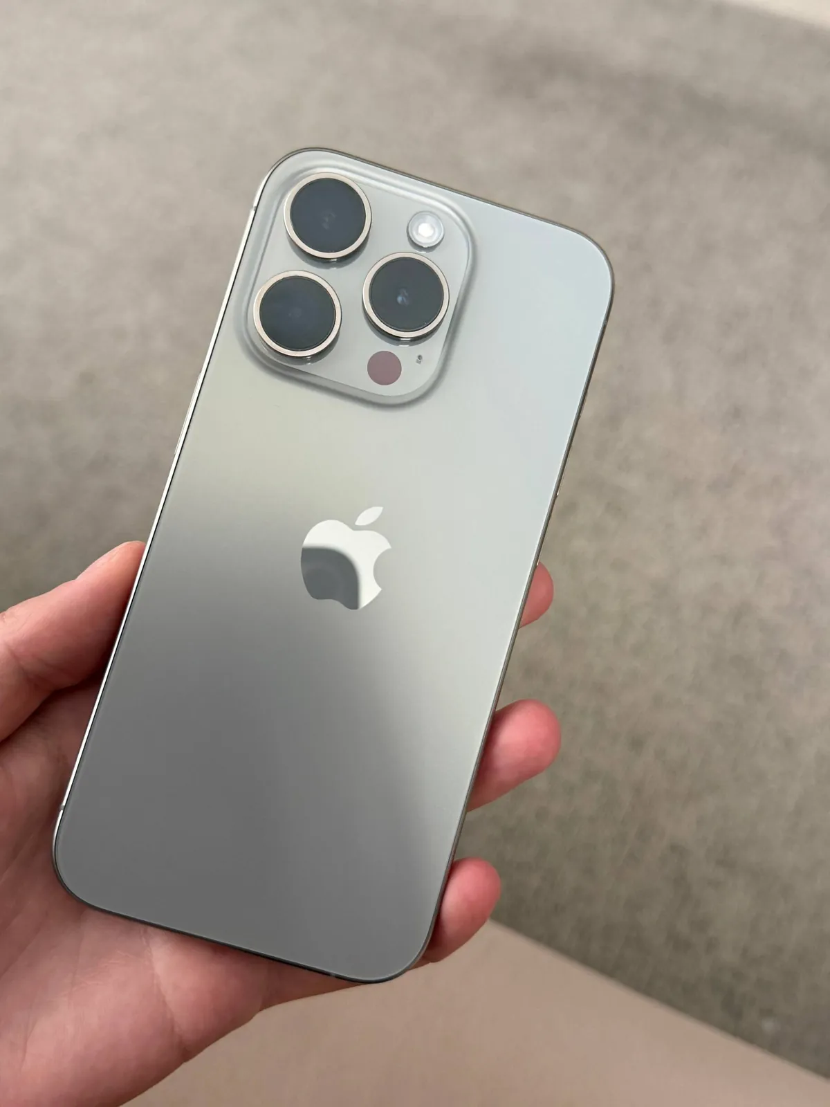 iPhone 15 Pro 256 ГБ хорошее состояние 1
