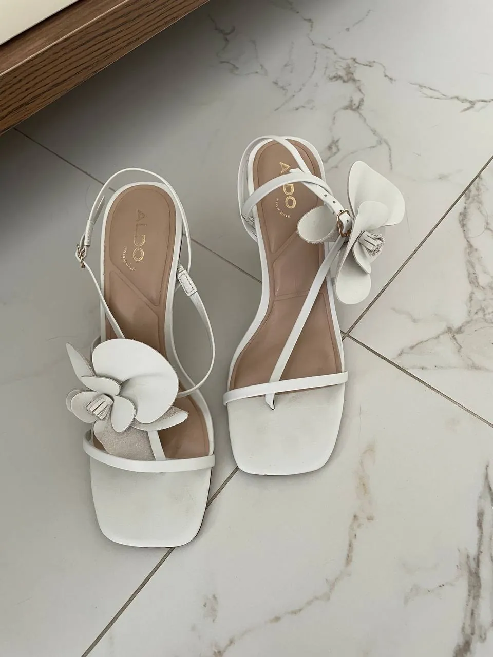 Босоножки ALDO на каблуке 1
