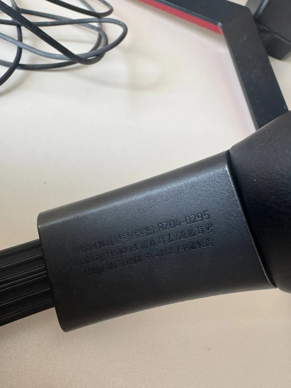 Клавиатура HyperX и наушники Razer 5