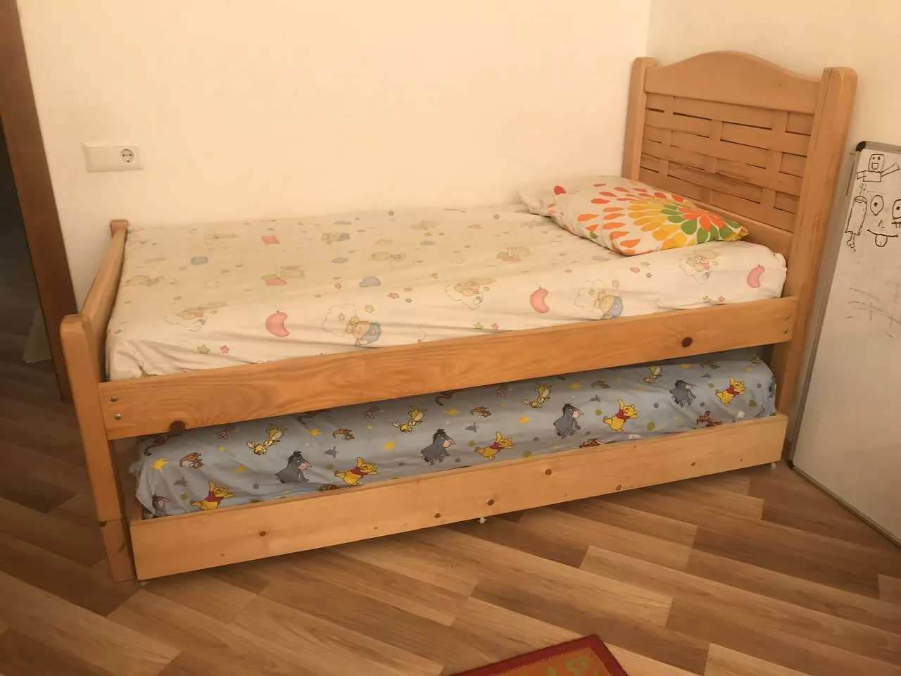 Кровать двуспальная с матрасом 3