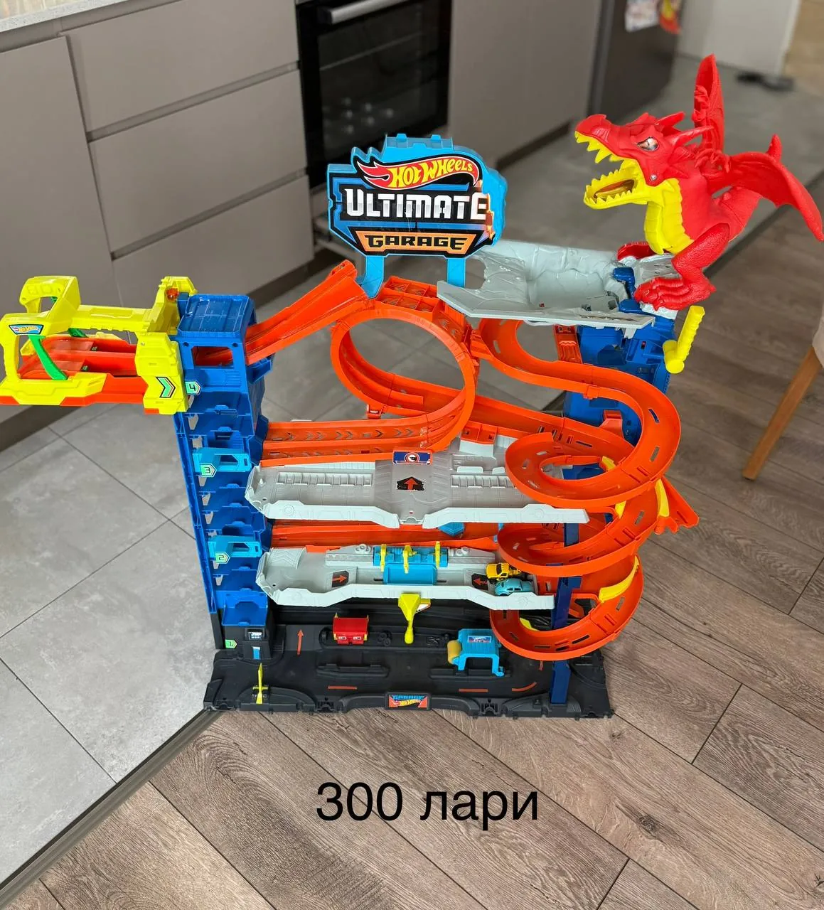 Hot Wheels City Ultimate Garage 1